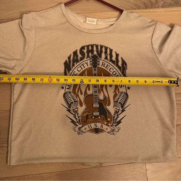 Altar’d State Cropped Nashville TN Shirt - Medium - Picture 5 of 11